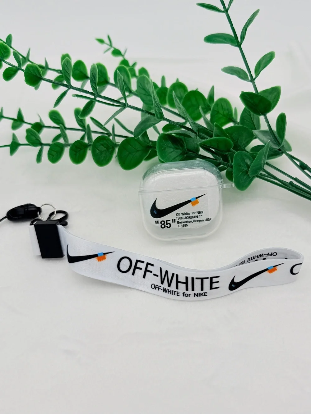 Off-White x Nike AirPods 4 Case with Lanyard - Clear